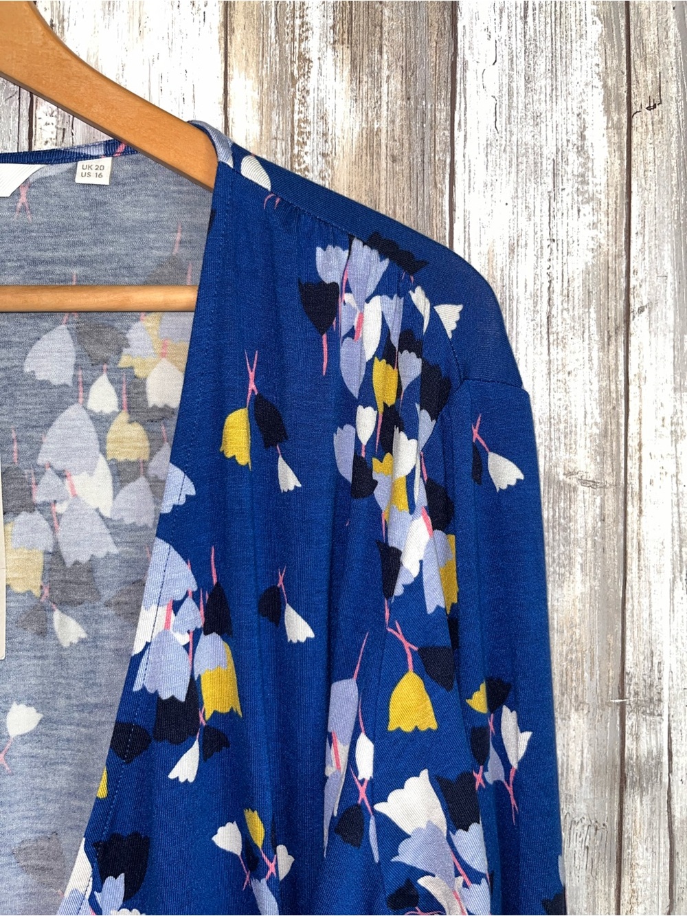 Boden Blue Floral Wrap Front Long Sleeve Top Blouse Size 16 - Picture 4 of 6